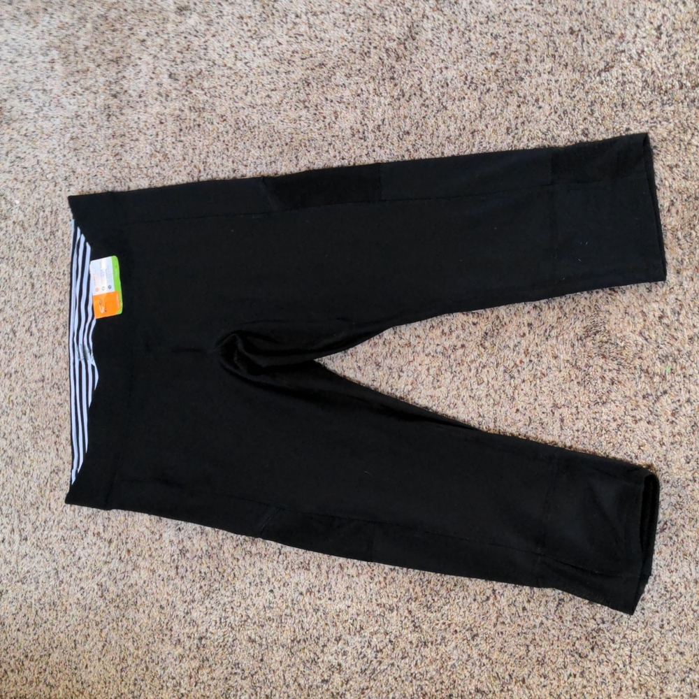 CHAMPION  NEW Capri workout pants-XL
